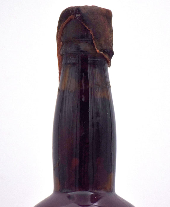 1945 Warre's Vintage Port (Slightly Broken Wax /Stained Label)